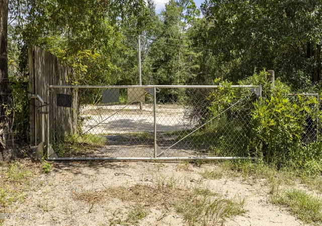 Photo 3 of Sale Pending at 7302 Campflowers Rd, Youngstown, FL 32466 | MLS# 795170 | Listing updated on 2026-09-11