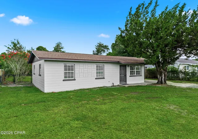 Photo 2 of Single family home for sale at 1136 Transmitter Rd, Panama City, FL 32401 | MLS# 795187 | Listing updated on 2026-09-16