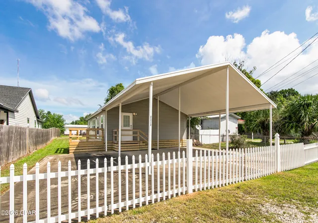 Photo 2 of Townhouse for sale at 8528 Houston St, Panama City, FL 32408 | MLS# 795193 | Listing updated on 2026-09-09