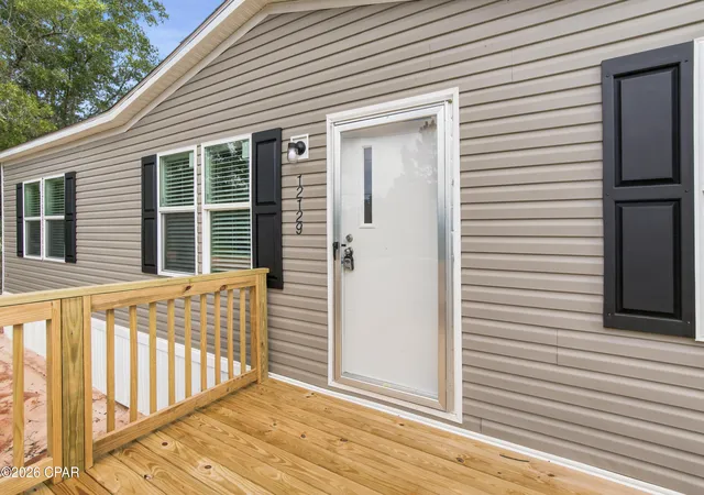 Photo 3 of Manufactured home for sale at 12129 Montclair Rd, Fountain, FL 32438 | MLS# 795202 | Listing updated on 2026-09-14