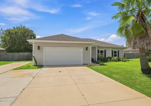 Photo 3 of Single family home for sale at 909 Mallory Dr, Panama City, FL 32405 | MLS# 795211 | Listing updated on 2026-09-10