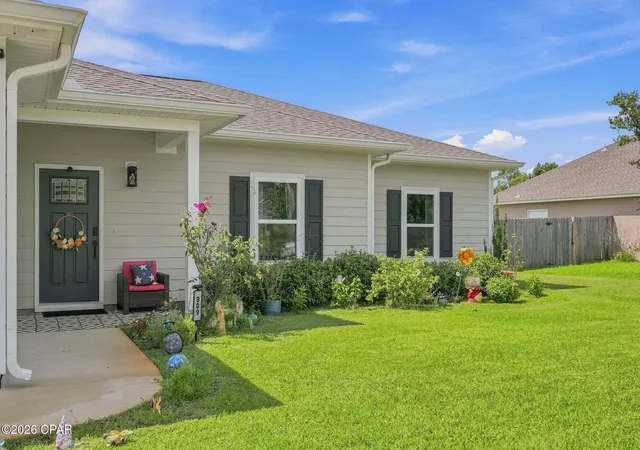 Photo 4 of Single family home for sale at 909 Mallory Dr, Panama City, FL 32405 | MLS# 795211 | Listing updated on 2026-09-10