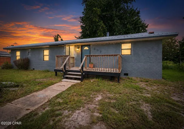 Photo 2 of Single family home for sale at 2207 E 8th Street, Panama City, FL 32401 | MLS# 795217 | Listing updated on 2026-09-10