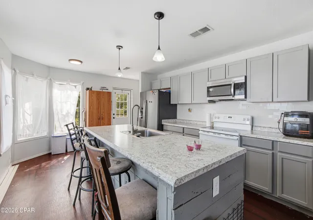 Photo 3 of Manufactured home for sale at 3702 Haley Ln, Panama City, FL 32404 | MLS# 795257 | Listing updated on 2026-09-10