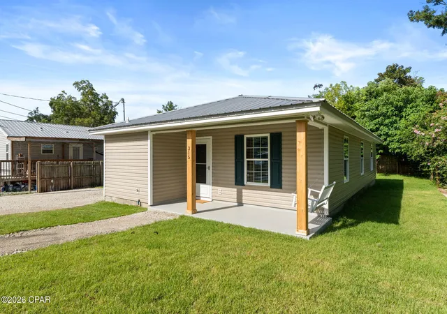 Photo 3 of Single family home for sale at 315 Bayou Ave, Panama City, FL 32401 | MLS# 795270 | Listing updated on 2026-09-11