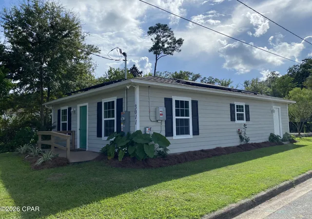 Photo 3 of Single family home for sale at 3011 2nd Street, Marianna, FL 32446 | MLS# 795342 | Listing updated on 2026-09-13