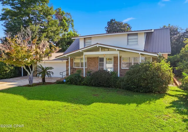Photo 2 of Single family home for sale at 910 Calhoun Ave, Panama City, FL 32401 | MLS# 795384 | Listing updated on 2026-09-14