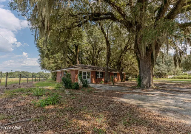 Photo 3 of Single family home for sale at 5728 Snowhill Rd, Malone, FL 32445 | MLS# 795392 | Listing updated on 2026-09-16