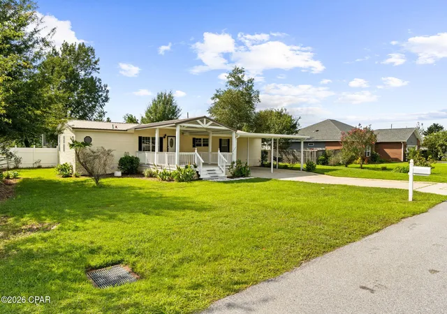 Photo 2 of Manufactured home for sale at 2711 Arden Ave, Panama City, FL 32405 | MLS# 795440 | Listing updated on 2026-09-23
