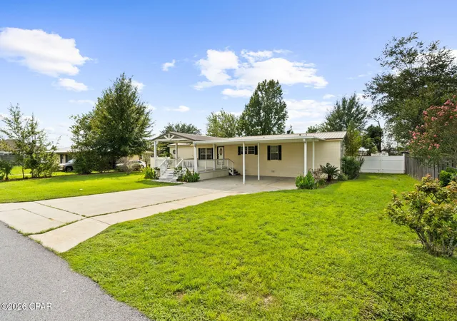 Photo 3 of Manufactured home for sale at 2711 Arden Ave, Panama City, FL 32405 | MLS# 795440 | Listing updated on 2026-09-23