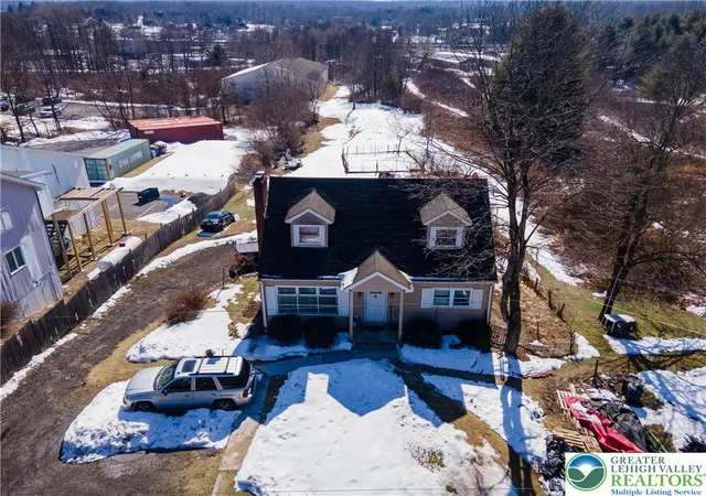Photo 2 of Single family home for sale at 2127 W Main St, Stroudsburg, PA 18360 | MLS# 772448 | Listing updated on 2026-09-14