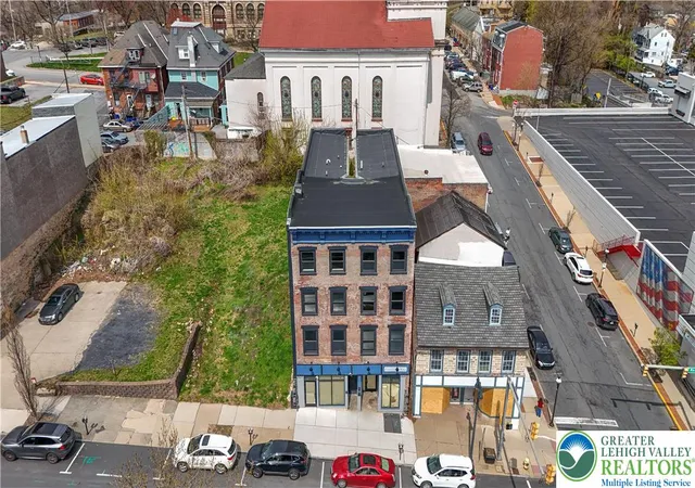 Photo 3 of Multi family home for sale at 505 Northampton St, Easton, PA 18042 | MLS# 774223 | Listing updated on 2026-08-31