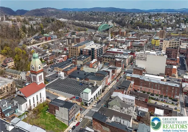 Listing Photo 4 - Condo for sale in building located at 505 Northampton St, Easton, PA 18042