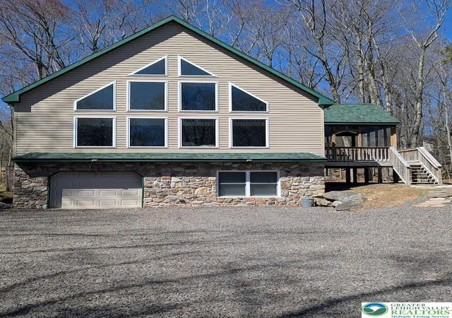 Photo 1 of Sale Pending at 11 Poplar Pl, Gouldsboro, PA 18424 | MLS# 774786 | Listing updated on 2026-09-08