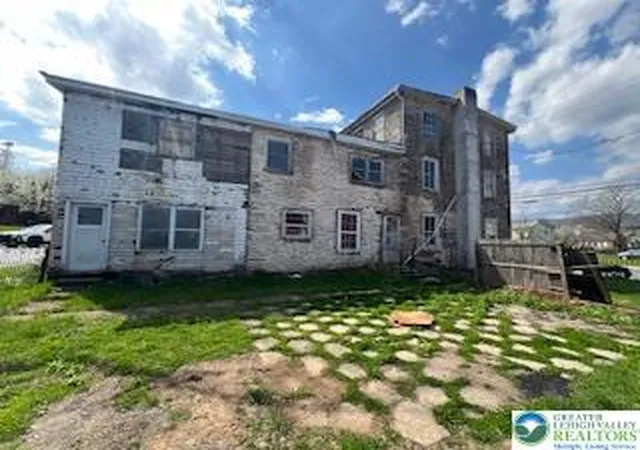 Listing Photo 4 - Condo for sale in building located at 102 Penn St, Lenhartsville, PA 19534