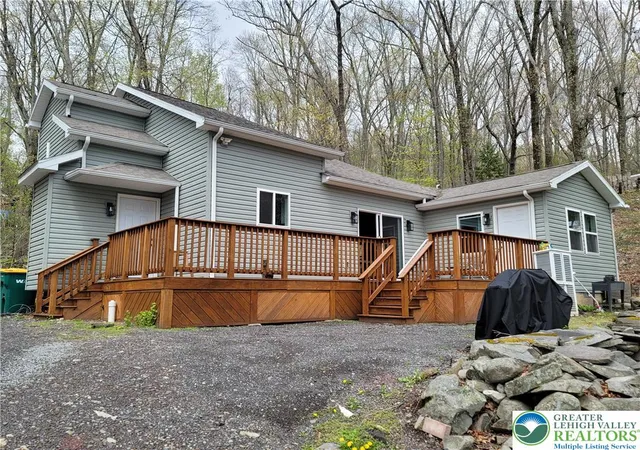 Photo 1 of Single family home for sale at 3422 Pocono Dr, East Stroudsburg, PA 18302 | MLS# 776644 | Listing updated on 2026-09-23