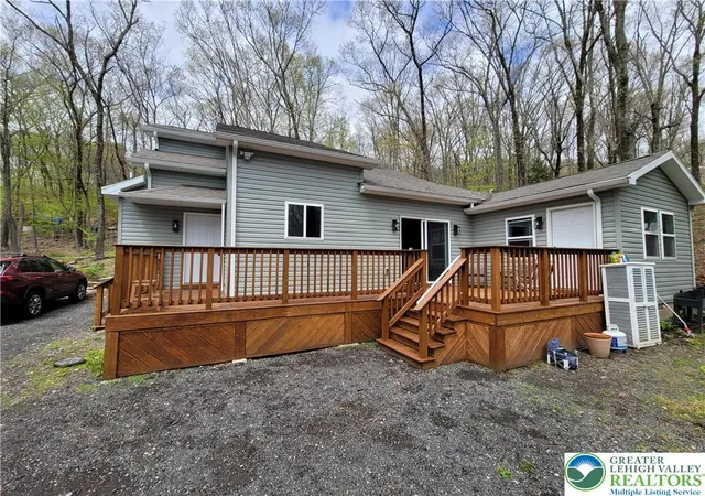 Photo 2 of Single family home for sale at 3422 Pocono Dr, East Stroudsburg, PA 18302 | MLS# 776644 | Listing updated on 2026-09-23