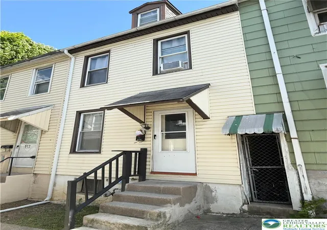 Photo 3 of Townhouse for sale at 514 W Pine St, Allentown, PA 18102 | MLS# 776520 | Listing updated on 2026-09-14