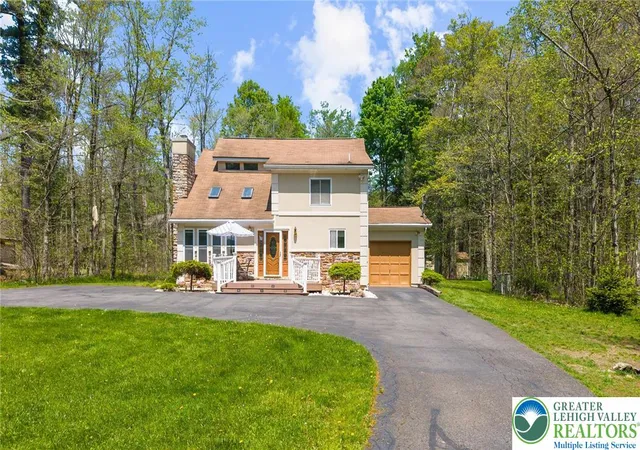 Photo 27 of Sale Pending at 111 Sir Lyonnesse Ct, Pocono Lake, PA 18347 | MLS# 777344 | Listing updated on 2026-08-30