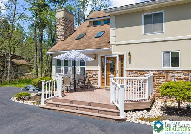 Photo 2 of Sale Pending at 111 Sir Lyonnesse Ct, Pocono Lake, PA 18347 | MLS# 777344 | Listing updated on 2026-08-30