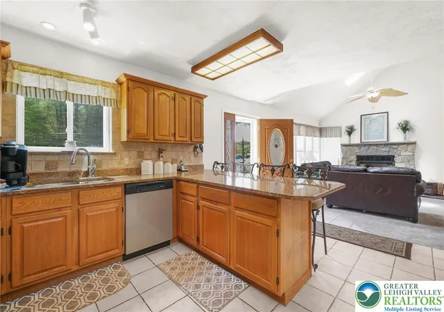 Photo 5 of Sale Pending at 111 Sir Lyonnesse Ct, Pocono Lake, PA 18347 | MLS# 777344 | Listing updated on 2026-08-30