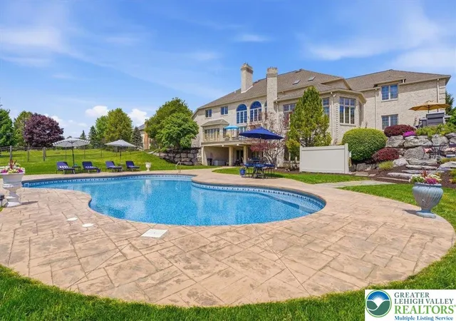 Photo 3 of Mansion for sale at 4126 Cambridge Ct, Schnecksville, PA 18078 | MLS# 776879 | Listing updated on 2026-09-24