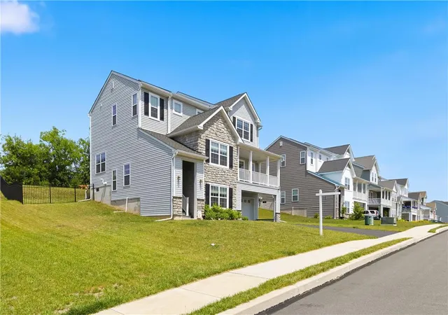 Photo 3 of Sale Pending at 5052 Bellflower Dr, Schnecksville, PA 18078 | MLS# 777418 | Listing updated on 2026-09-02