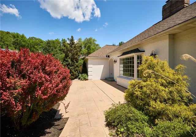Photo 3 of Single family home for sale at 1989 W Point Dr, Bethlehem, PA 18015 | MLS# 776816 | Listing updated on 2026-09-04