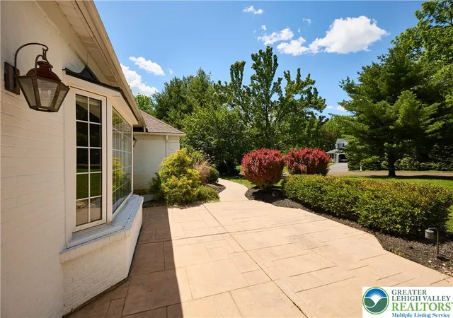 Photo 4 of Single family home for sale at 1989 W Point Dr, Bethlehem, PA 18015 | MLS# 776816 | Listing updated on 2026-09-04