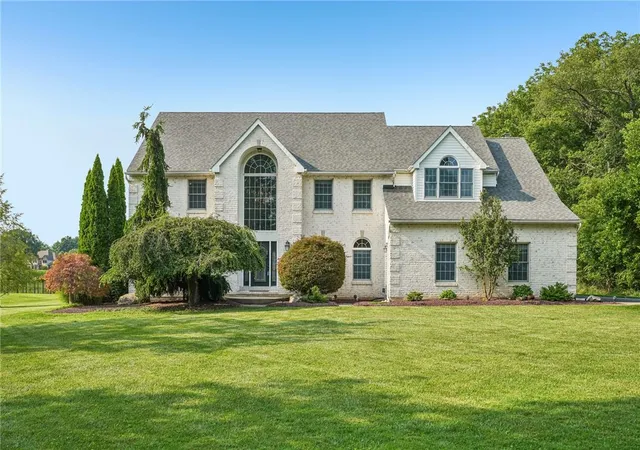 Photo 1 of Sale Pending at 860 Newlins Rd, Easton, PA 18040 | MLS# 778449 | Listing updated on 2026-09-21