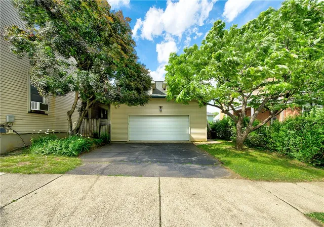 Photo 2 of Sale Pending at 321 E Market St, Bethlehem, PA 18018 | MLS# 779428 | Listing updated on 2026-09-21