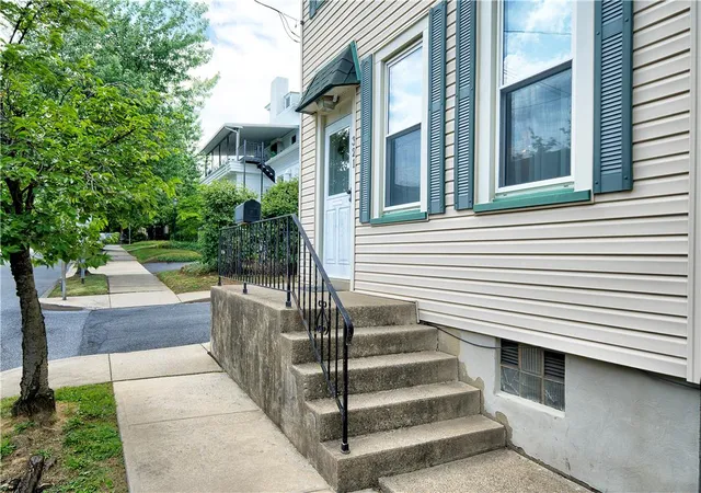 Photo 3 of Sale Pending at 321 E Market St, Bethlehem, PA 18018 | MLS# 779428 | Listing updated on 2026-09-21