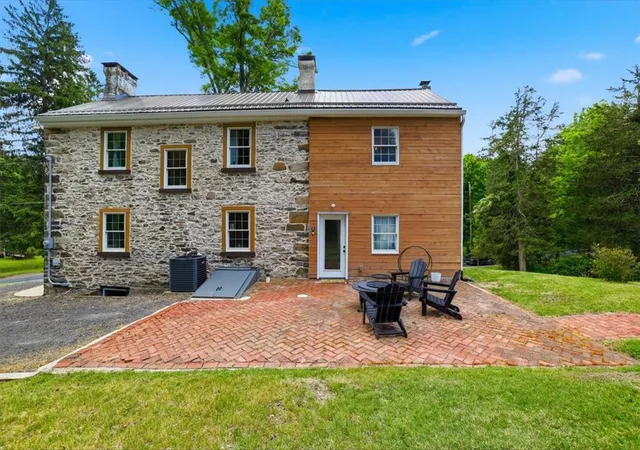 Photo 4 of Single family home for sale at 2408 Clearview Ave, Stroudsburg, PA 18360 | MLS# 779532 | Listing updated on 2026-09-21