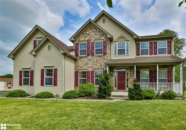 Photo 2 of Sale Pending at 4704 Reston Dr, Easton, PA 18040 | MLS# 779934 | Listing updated on 2026-09-01