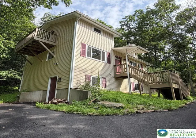 Photo 19 of Single family home for sale at 854 Lower Mountain Dr, Effort, PA 18330 | MLS# 780456 | Listing updated on 2026-08-31