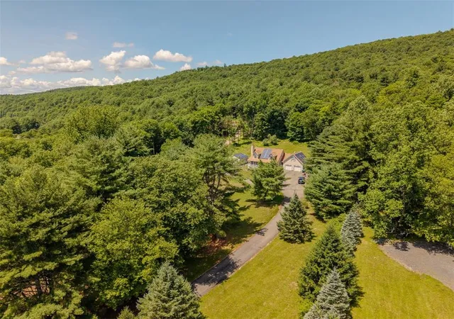Photo 2 of Sale Pending at 127 Buskirk Ln, Saylorsburg, PA 18353 | MLS# 780292 | Listing updated on 2026-09-02