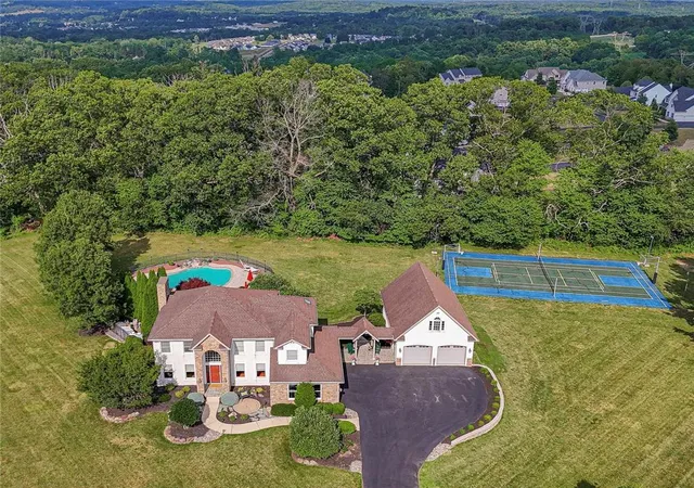 Photo 1 of Sale Pending at 6301 Oakwood Cir, Coopersburg, PA 18036 | MLS# 780720 | Listing updated on 2026-09-10