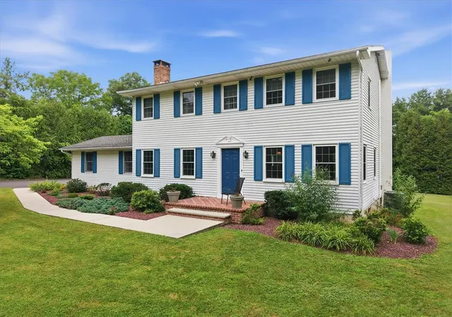 Photo 5 of Single family home for sale at 228 W Moorestown Rd, Wind Gap, PA 18091 | MLS# 780801 | Listing updated on 2026-09-01