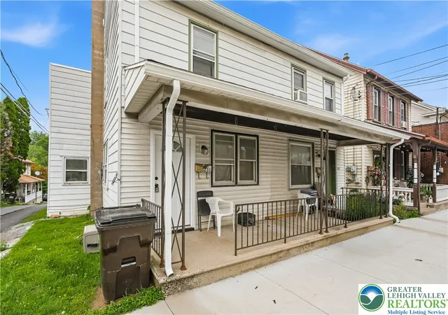 Photo 1 of Sale Pending at 229 Main St, Freemansburg, PA 18017 | MLS# 780545 | Listing updated on 2026-09-14