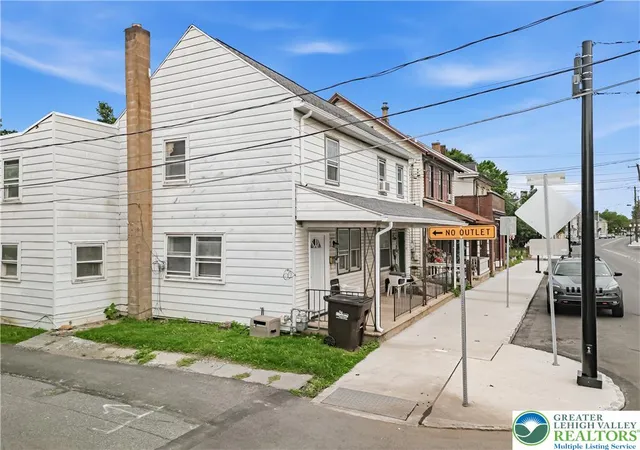 Listing Photo 5 - Condo for sale in building located at 229 Main St, Freemansburg, PA 18017