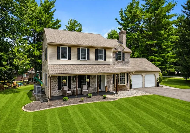 Photo 2 of Sale Pending at 4775 White Oak Cir, Emmaus, PA 18049 | MLS# 780683 | Listing updated on 2026-09-04