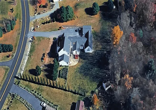 Photo 2 of Single family home for sale at 203 Terrace Dr, Chestnuthill Twp, PA 18353 | MLS# 781026 | Listing updated on 2026-09-17