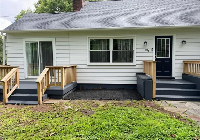 Photo 4 of Single family home for sale at 355 Brown St, East Stroudsburg, PA 18301 | MLS# 780899 | Listing updated on 2026-08-31