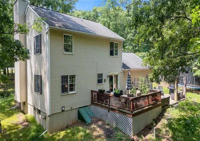 Photo 25 of Single family home for sale at 1306 N Rocky Mountain Dr, Effort, PA 18330 | MLS# 781155 | Listing updated on 2026-09-25