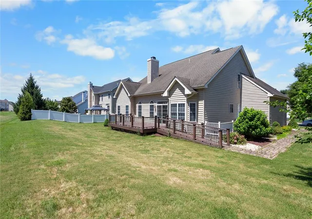 Photo 3 of Single family home for sale at 5855 Monocacy Dr, Bethlehem, PA 18017 | MLS# 781248 | Listing updated on 2026-08-31