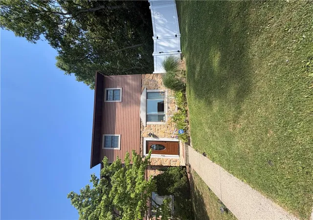 Photo 3 of Townhouse for sale at 129 Johnson Ct, Whitehall Twp, PA 18052 | MLS# 781302 | Listing updated on 2026-09-21