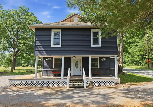 Photo 3 of Single family home for sale at 5894 Route 191, Cresco, PA 18326 | MLS# 781245 | Listing updated on 2026-09-11
