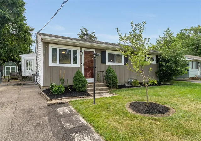 Photo 2 of Sale Pending at 1331 Ridge Trl, Easton, PA 18040 | MLS# 781334 | Listing updated on 2026-09-13