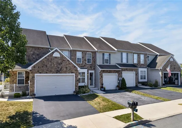 Photo 3 of Sale Pending at 4144 Coleman St, Bethlehem, PA 18020 | MLS# 781452 | Listing updated on 2026-09-28