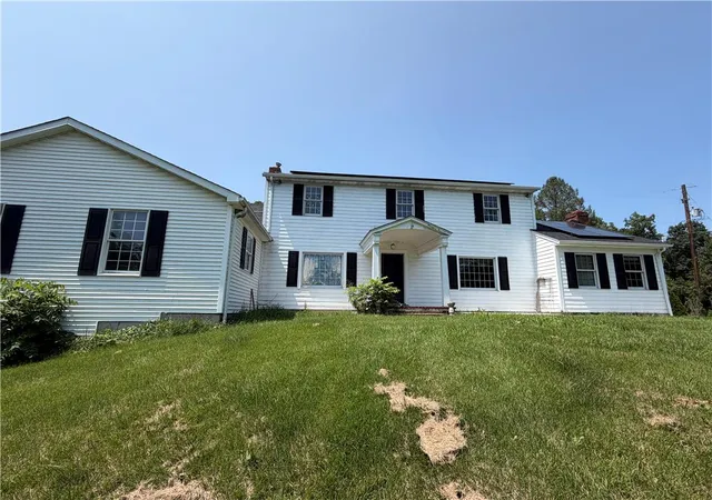 Photo 2 of Single family home for sale at 2552 Spring St, Coplay, PA 18037 | MLS# 781525 | Listing updated on 2026-09-08
